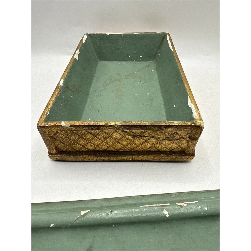 Vintage Italian Florentine Jewelry Box Gold Gilt Romantic Scene, Porcelain 6.5